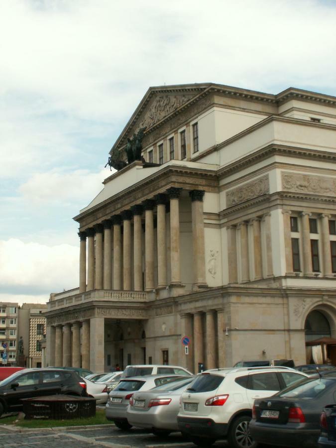 Old Town Grand Theatre Apartment Warsaw Exterior photo